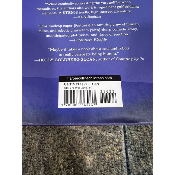 Cats vs. Robots #1: This Is War and #2: Now With Fleas Margaret Stohl & Peterson - Picture 7 of 7